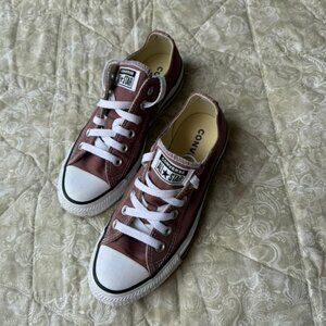 Like New Converse Unisex Chuck Taylor All Star Sneakers excellent shape